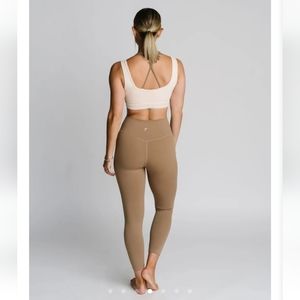 Zyia Cocoa Streamline Legging Size 6-8